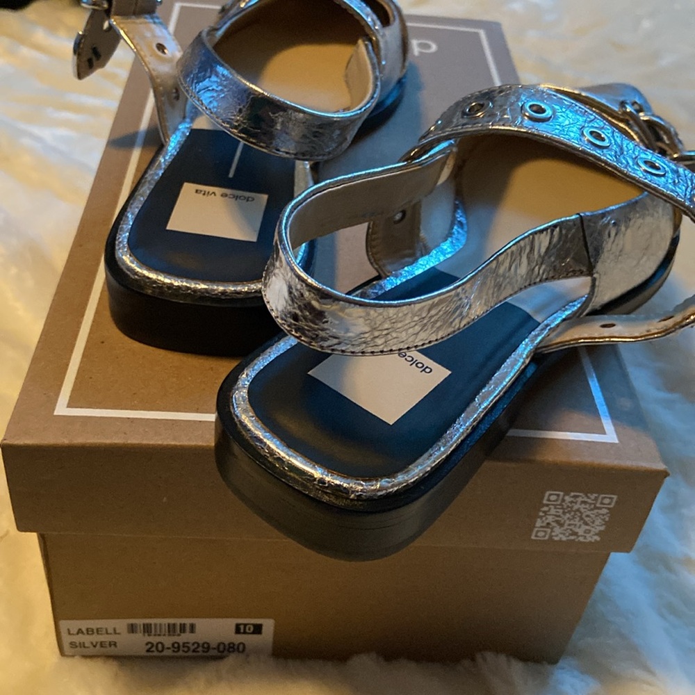 Dolce Vita Labell Slingback in Silver Distressed. Size 10. - Picture 8 of 9